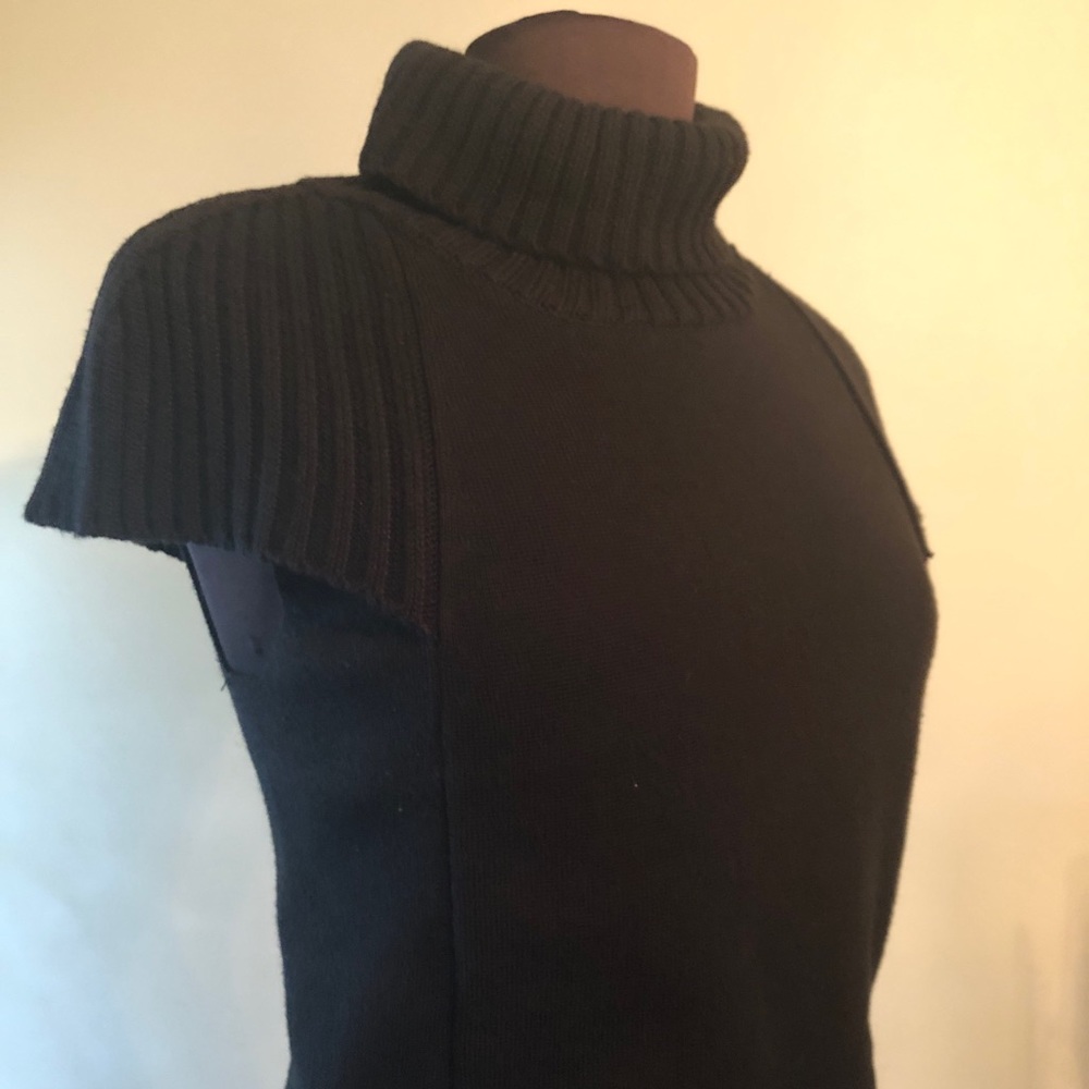 Knitted black dress - Picture 6 of 10